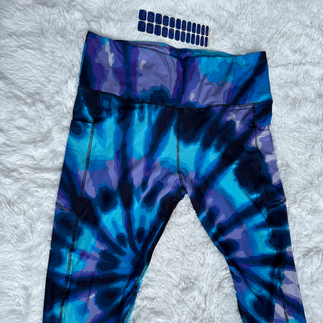 Lux Supreme To Dye For Matching Capri Leggings and Nails Bundle