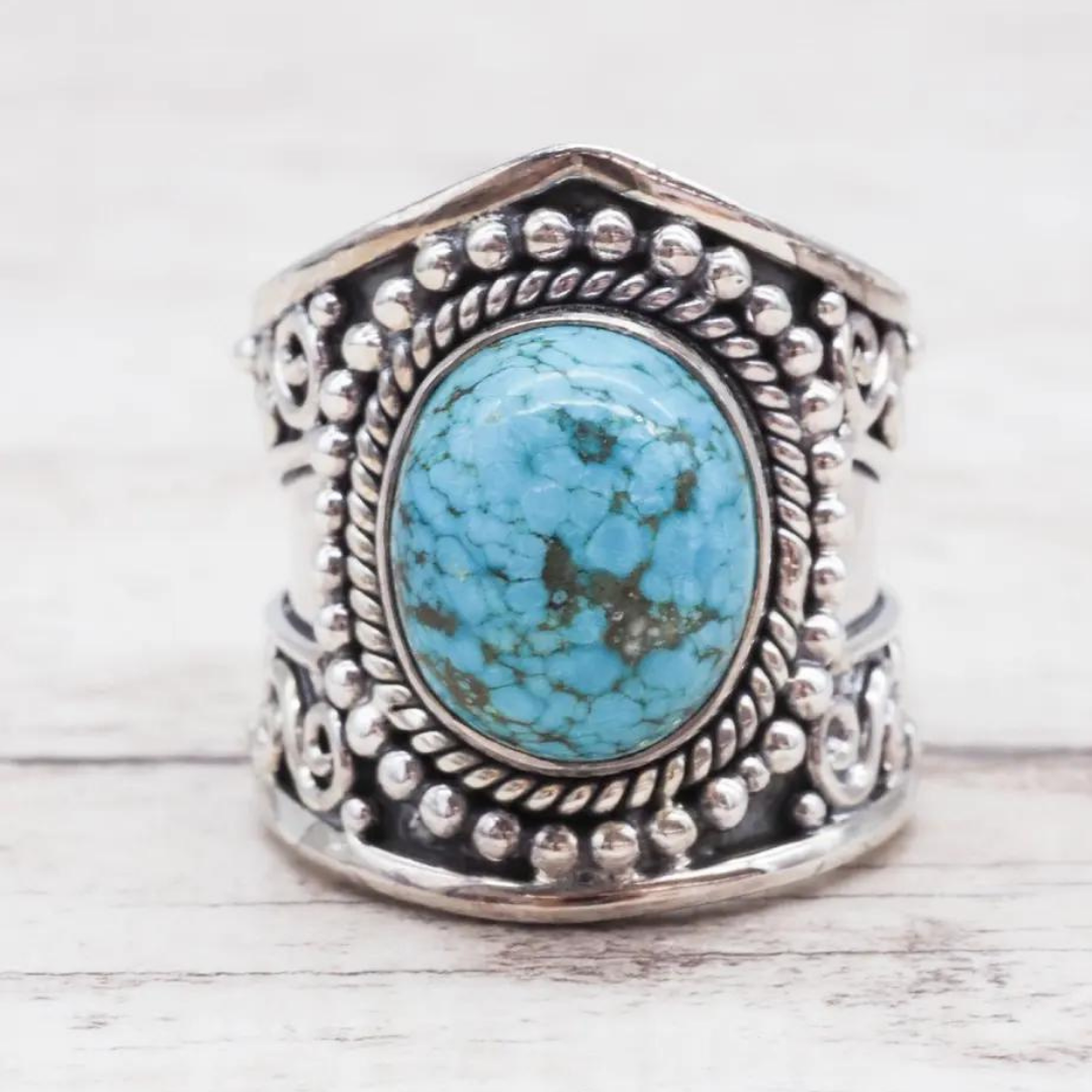 Round Turquoise Ring in Silver